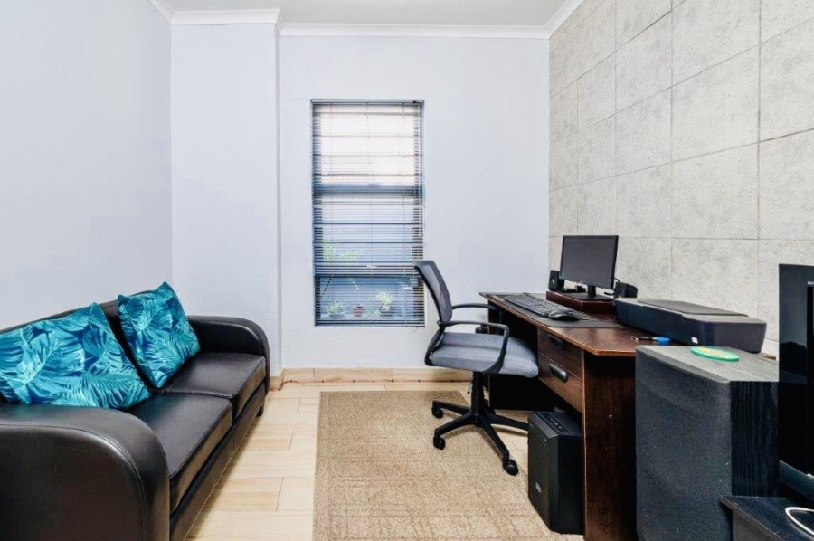 3 Bedroom Property for Sale in Woodstock Western Cape